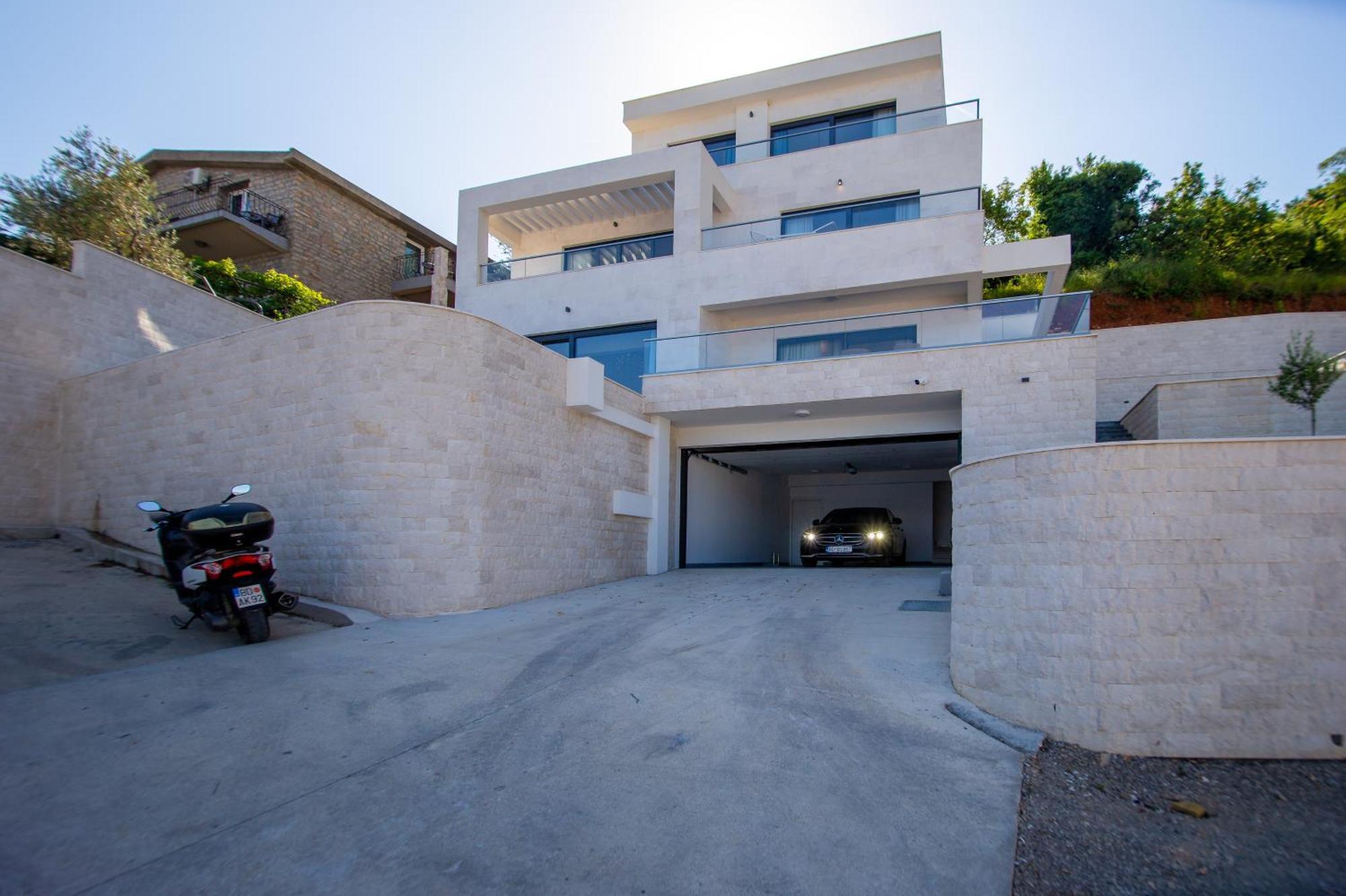 Villa Maya Budva