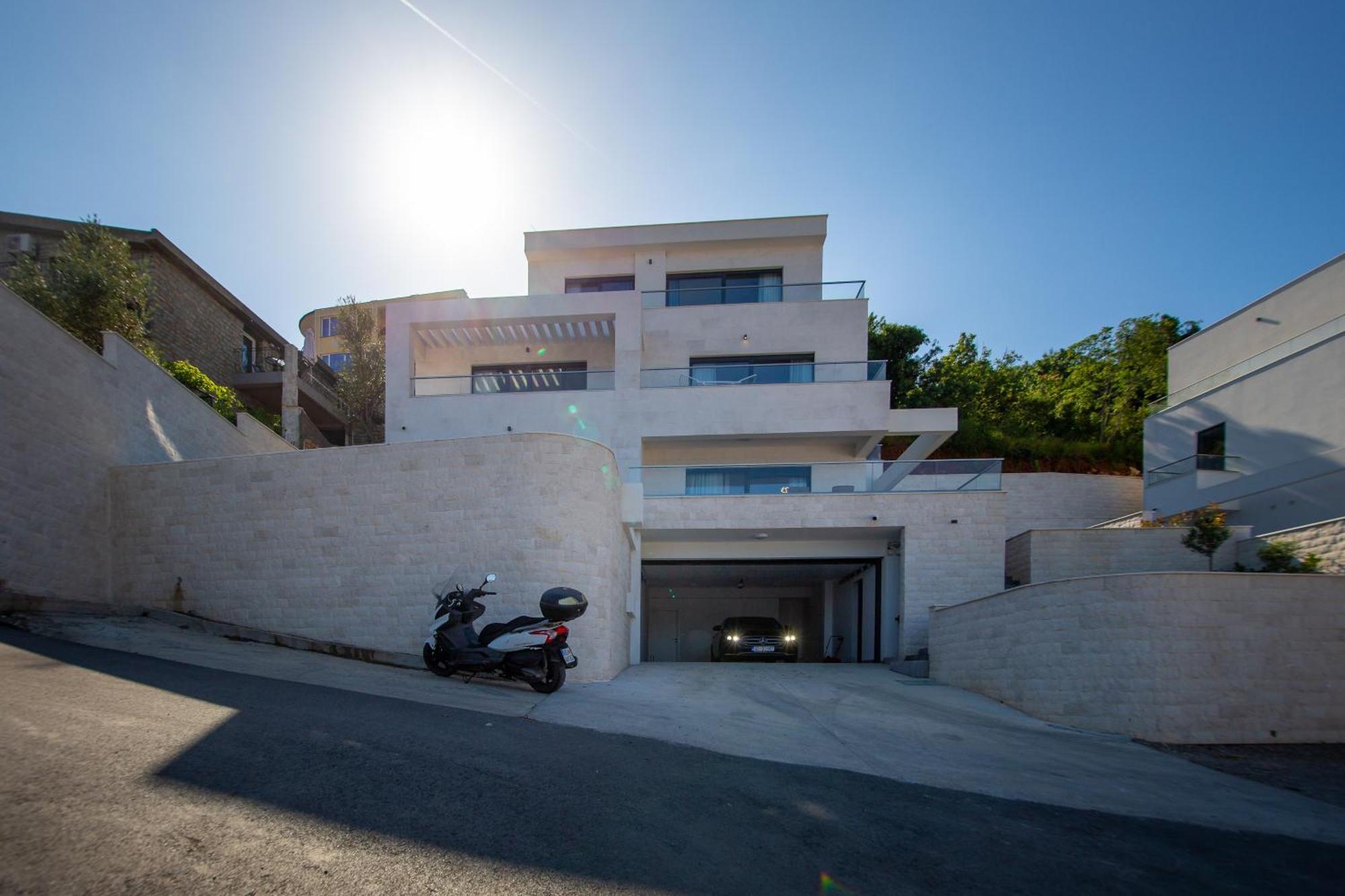 Maya Villa