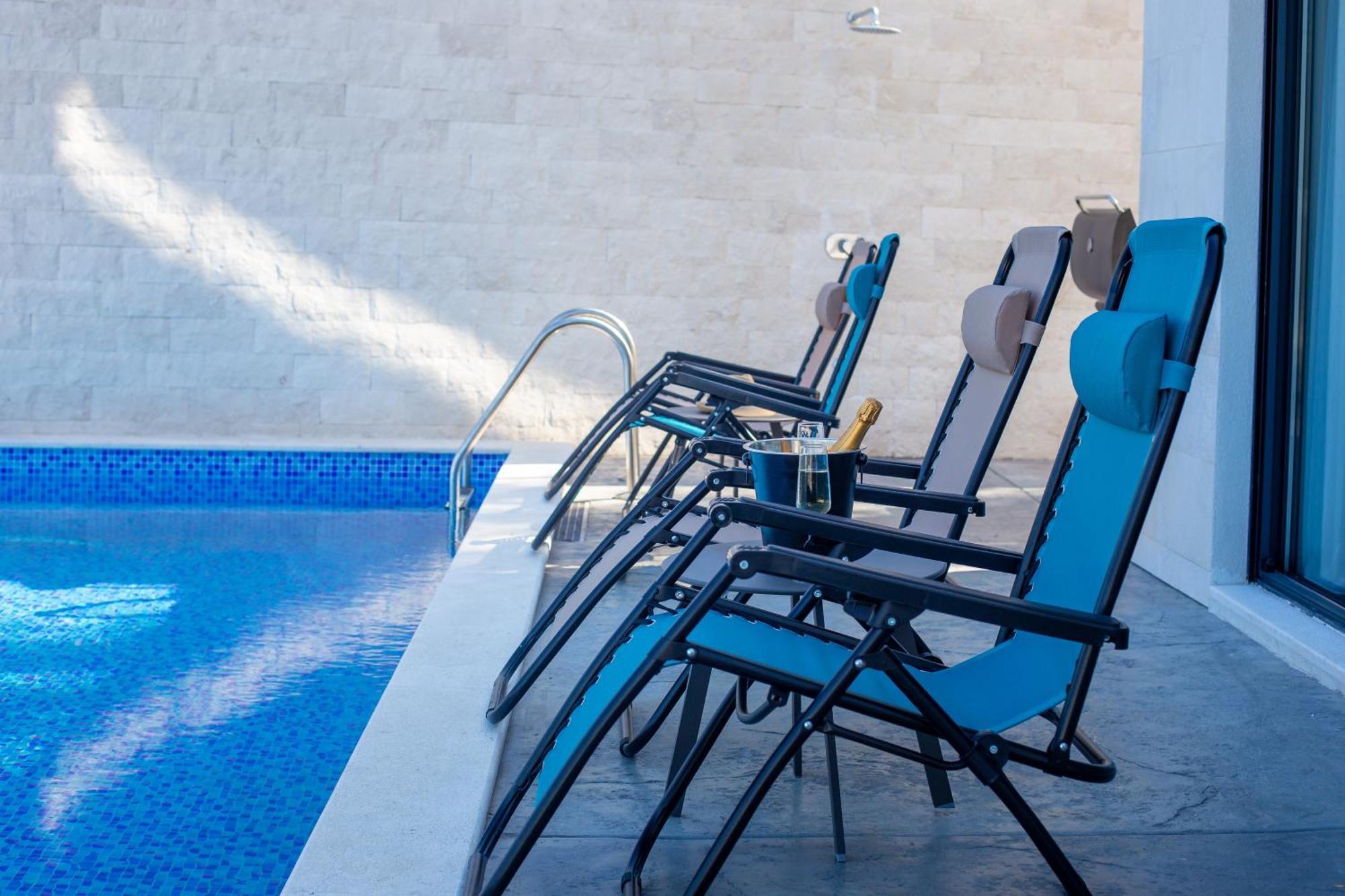 Maya Villa